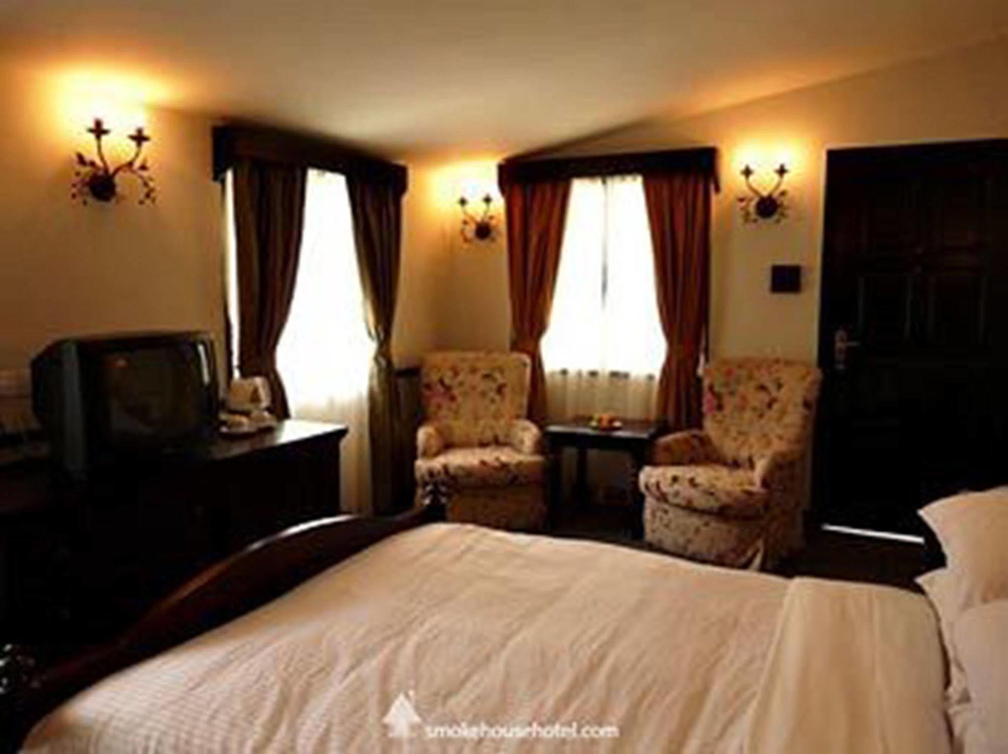 The Smokehouse Hotel & Restaurant Cameron Highlands Exterior photo