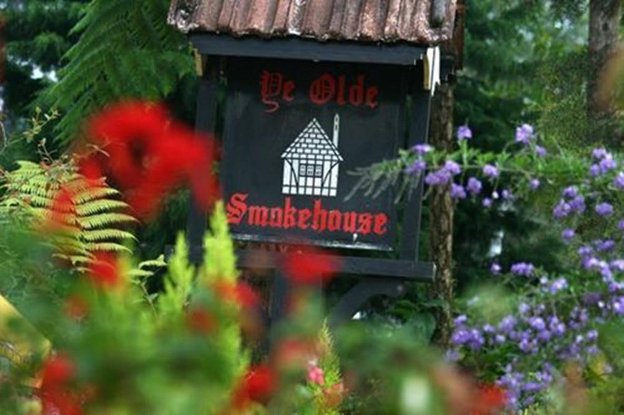 The Smokehouse Hotel & Restaurant Cameron Highlands Exterior photo